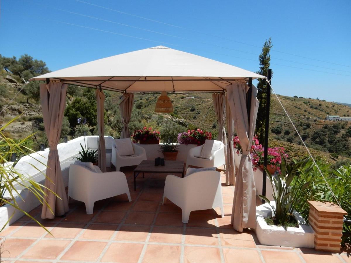 Bed And Breakfast Lagabella Sedella Exterior foto